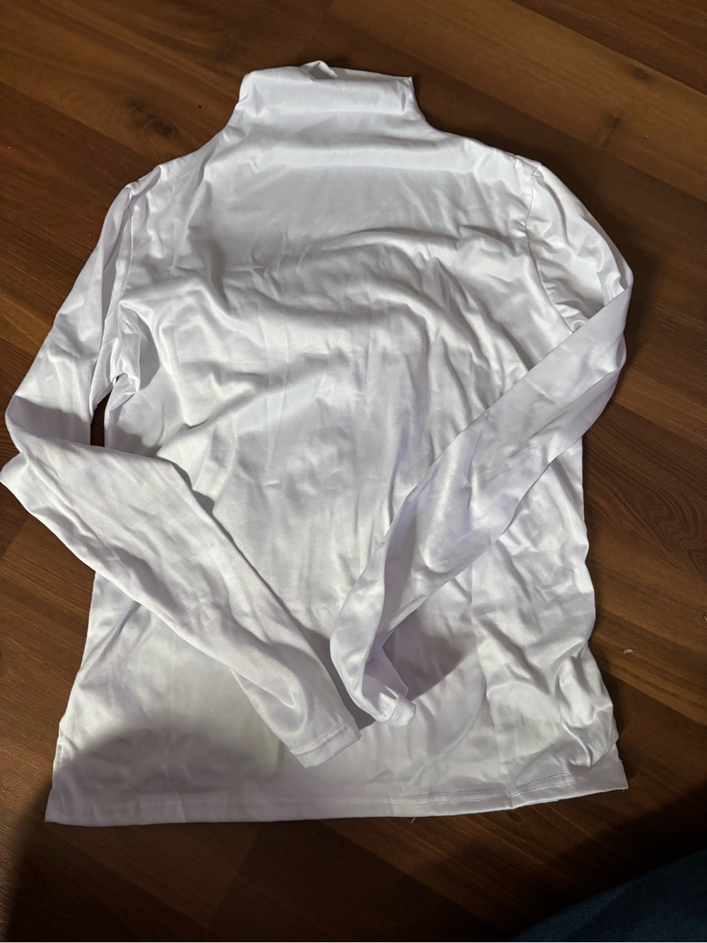 Woman’s White Long-Sleeve Mock Neck Shirt